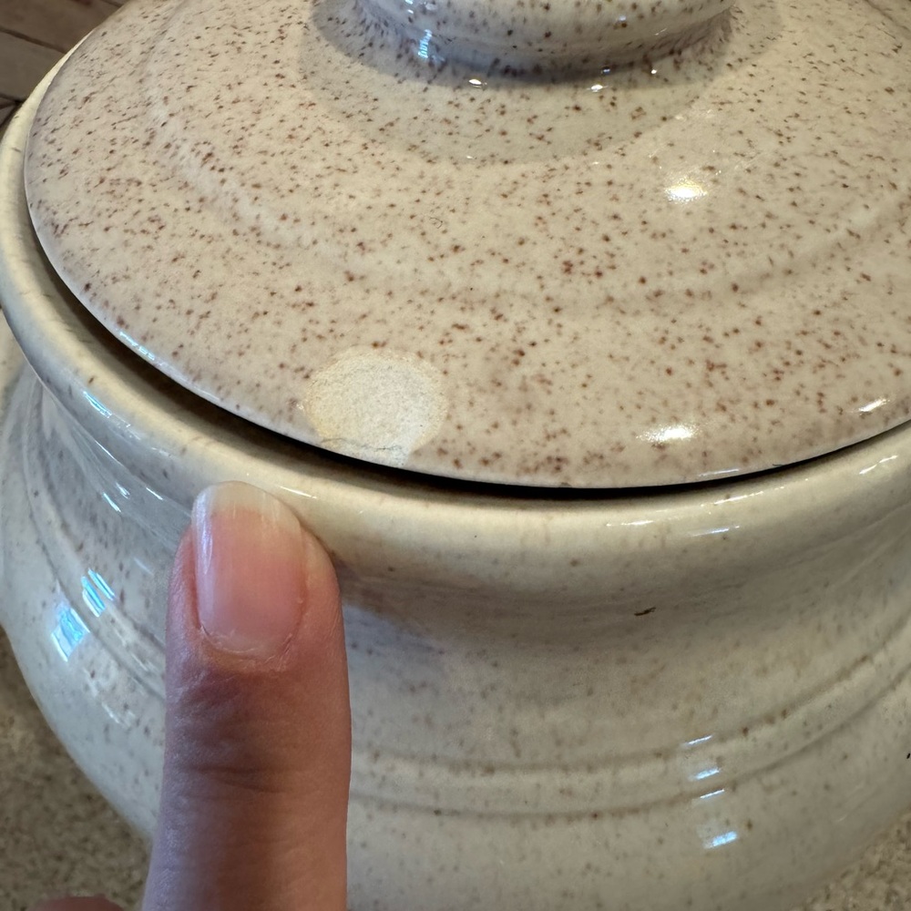 Red Wing Bob White Quail Bird cookie jar with mismatched lid - Picture 10 of 12